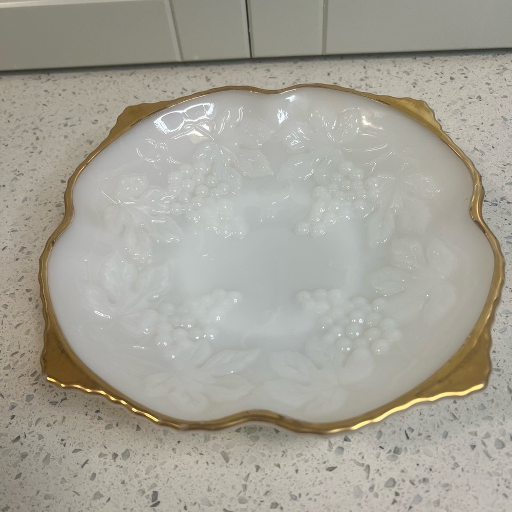 Vintage 1960s ANCHOR HOCKING Pedestal Milk Glass Bowl | Embossed Grapes | 9"